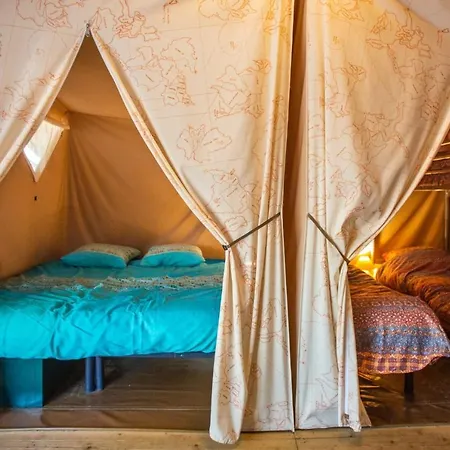 مكان تخييم Flowtrack Deluxe